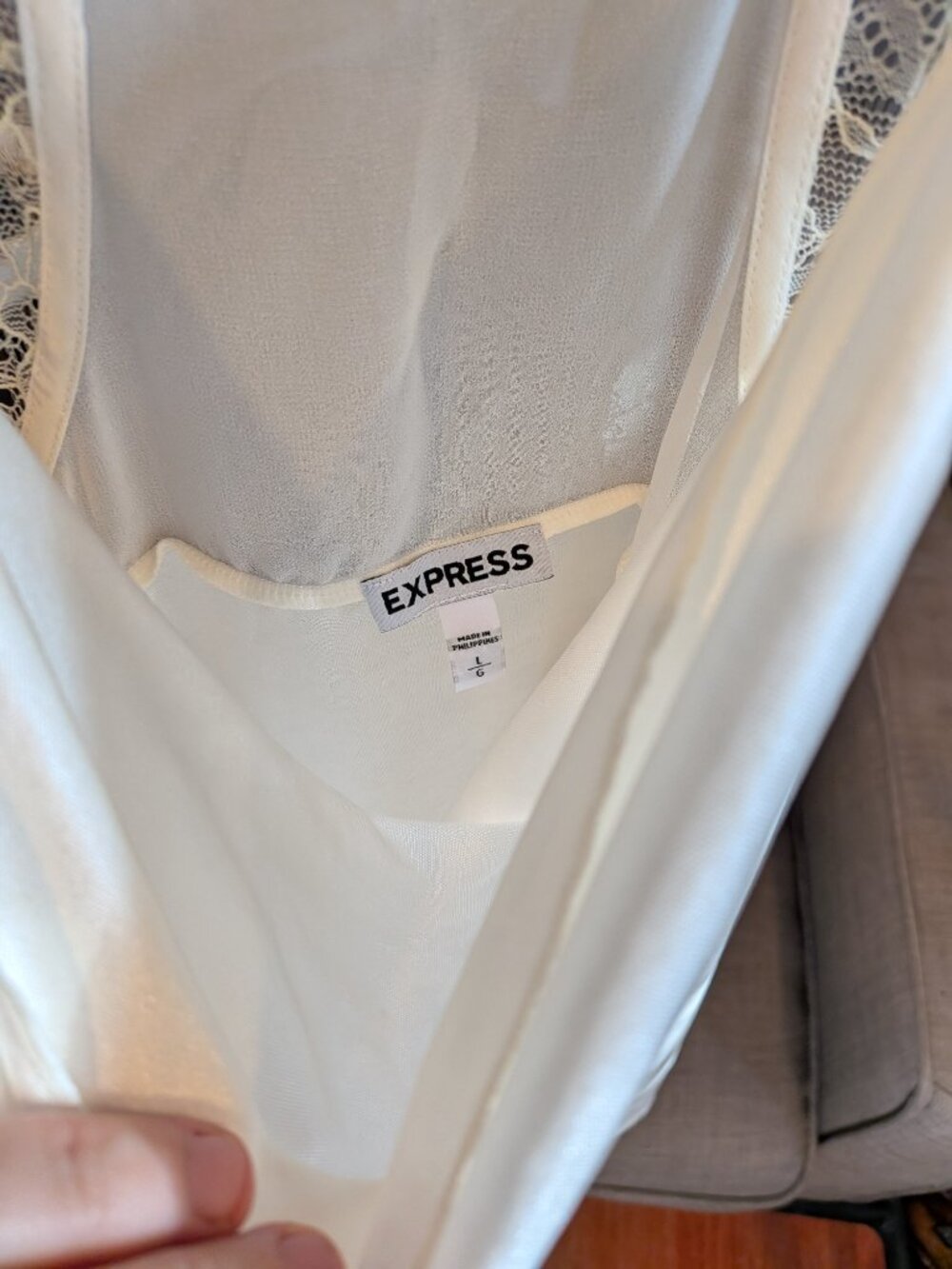 🌸 Express Cowl Neck Off White / Cream Cami Spaghetti Straps w/ Lace Size L - Picture 4 of 9